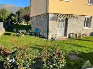 Quartier calme : T2 plain pied avec son jardin à Argelès-Gazost