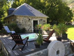 Lodge ou Gîte de caractére avec jaccuzi spa piscine à Argelès-Gazost